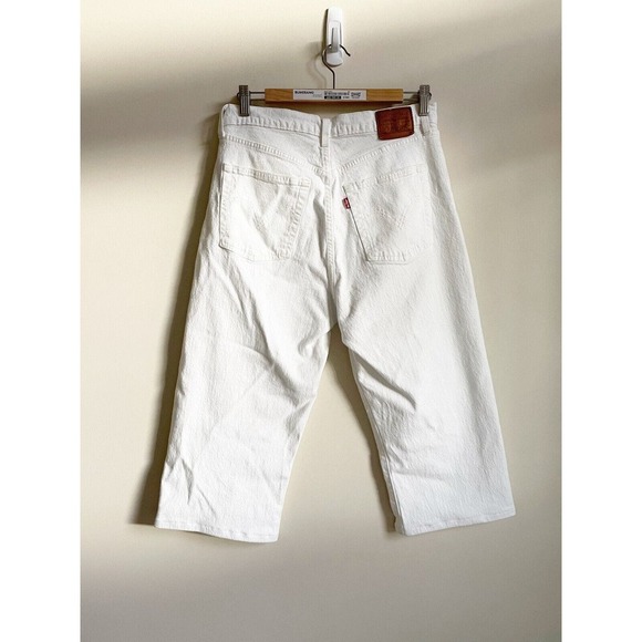 EUC Levis Womens Jeans 31 White Ribcage Straight Ankle Button Fly Capri Denim - Picture 2 of 7
